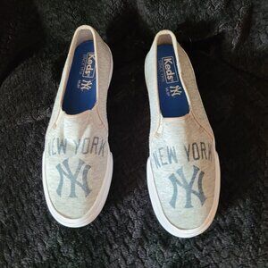 Women's Keds New York Yankees Slip on Sneakers Size 8.5